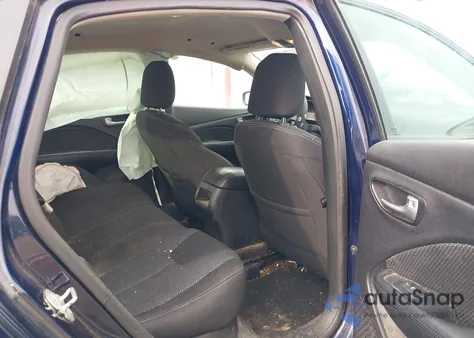 2015 Dodge Dart Sxt z USA, uszkodzony, nr VIN 1C3CDFBB0FD352441